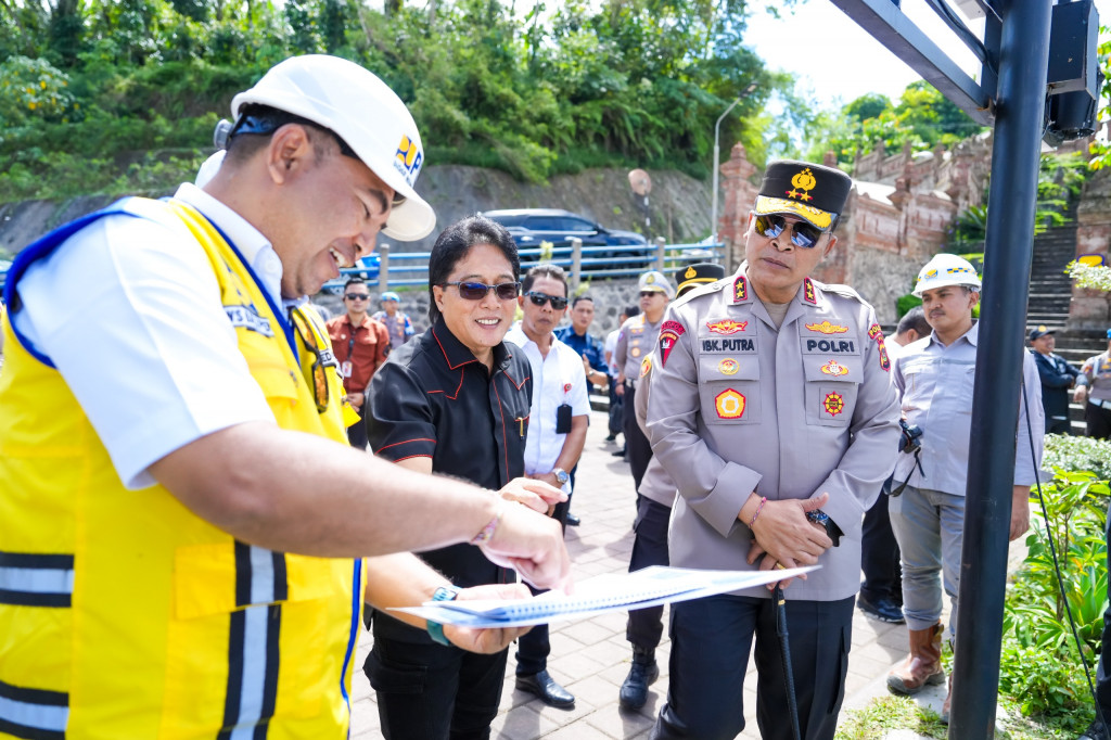 Bupati Badung Dampingi Kapolda Bali Tinjau Bendungan Sidan